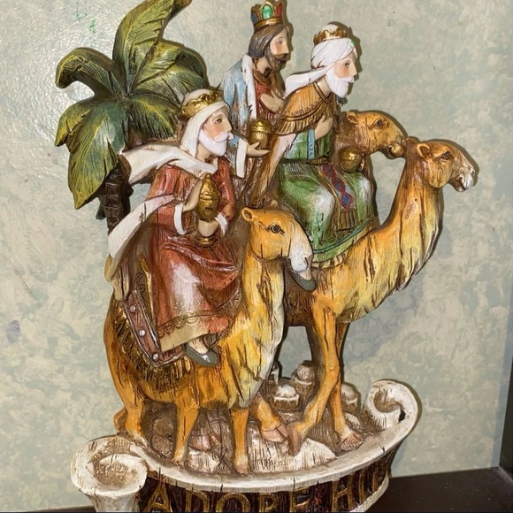 Wiseman adore him figurines - Picture 3 of 3